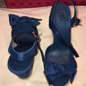 Tory Burch Penny 120mm wedge sandal-fabric